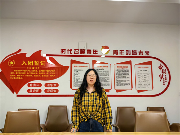 评委点评.jpg