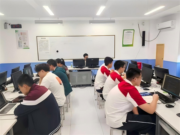 学生课堂1.jpg