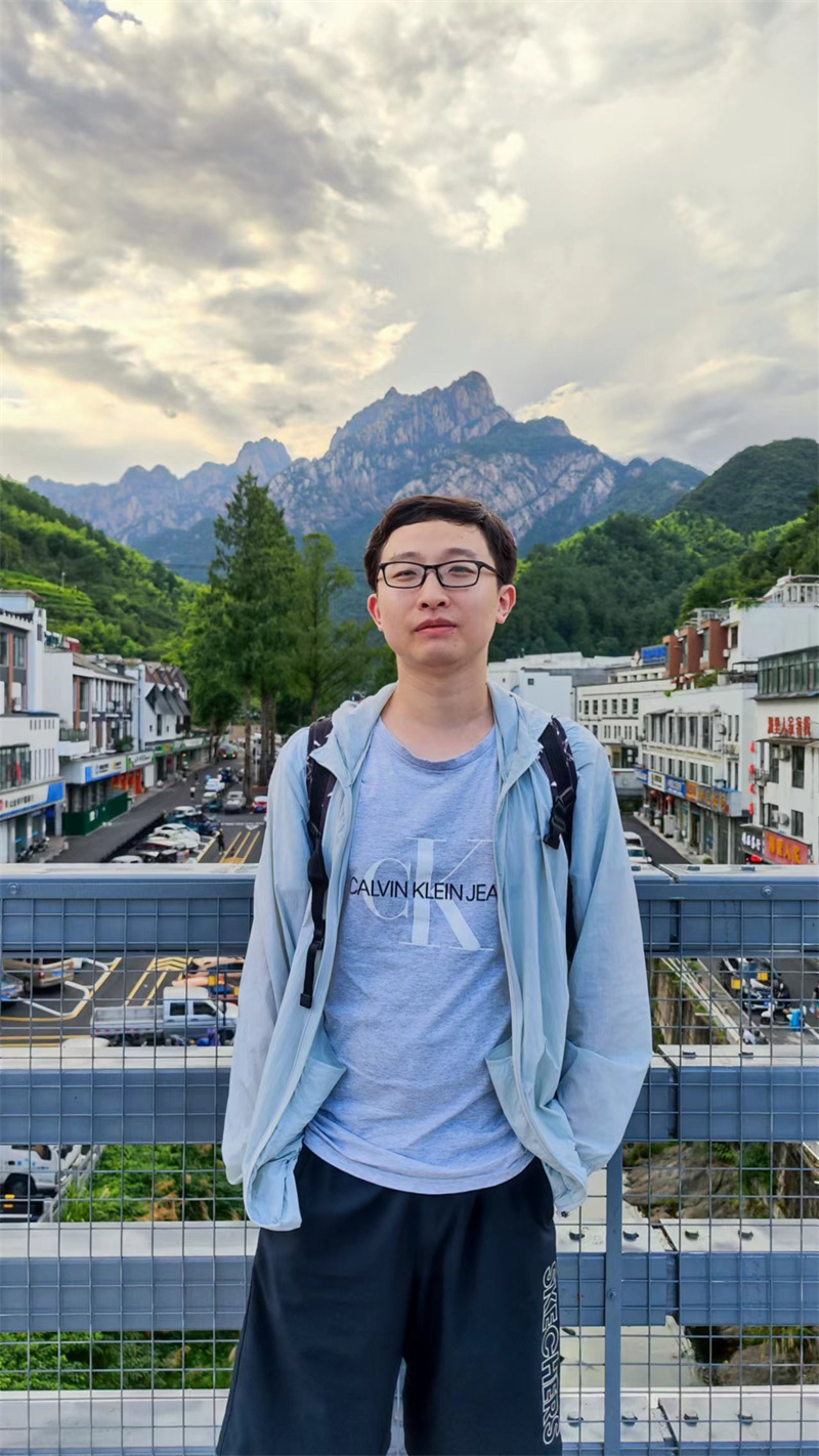 8 梅岭中学 汤玮琛.jpg