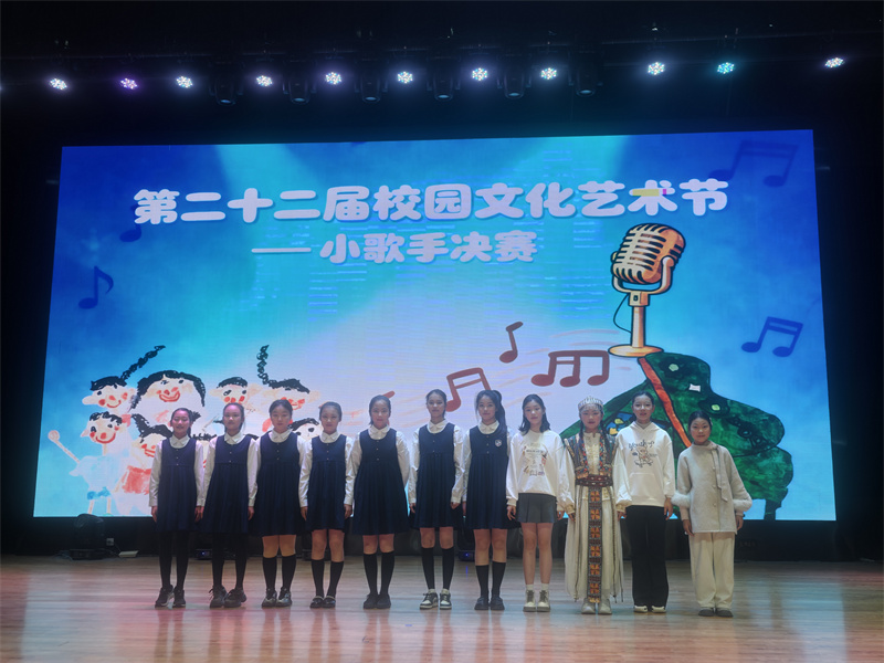 9 小歌手合照.jpg