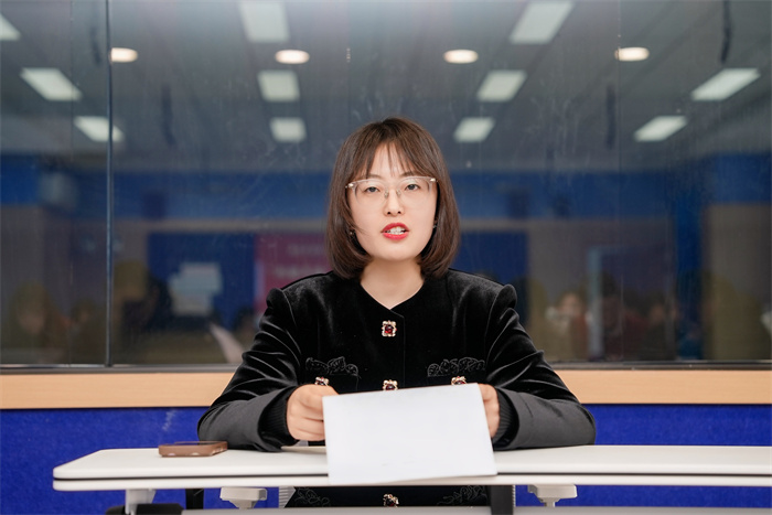 4_1 严悦老师分享课堂构思.jpg