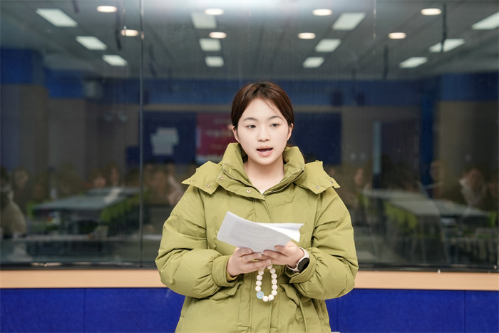 4_3 各学校听课教师代表依次发言 (2).jpg