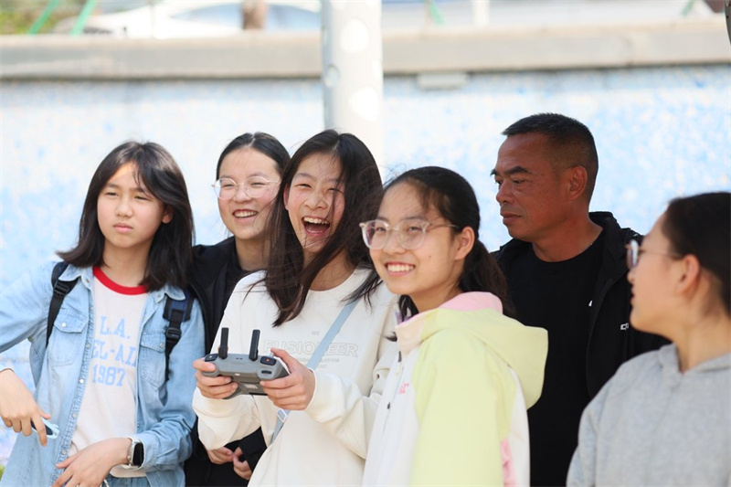 4_2_1 体验大疆创新无人机1.jpg