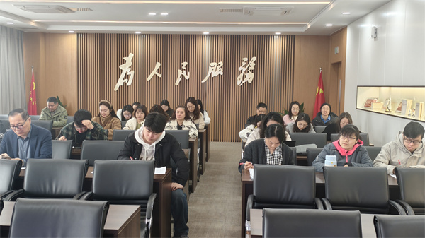 凤栖湖1.jpg 凤栖湖1.jpg