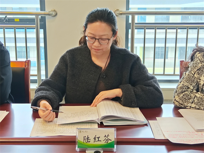 3_0 陆红芬.jpg