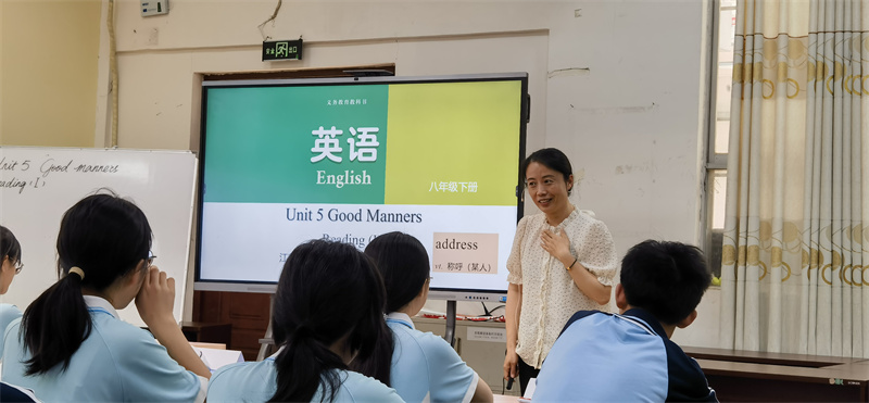 01 余慧老师执教瞬间.jpg