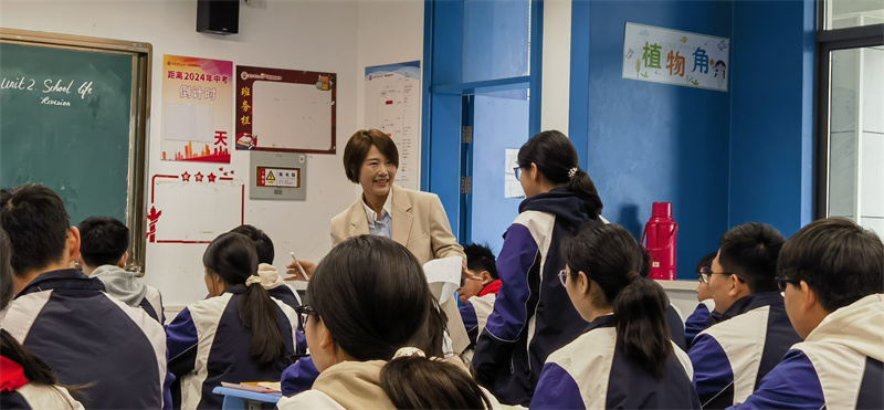 2工作室成员王典老师执教2.jpg