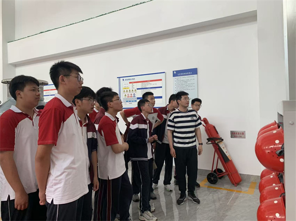 第二组 行走的思政课堂2.jpg