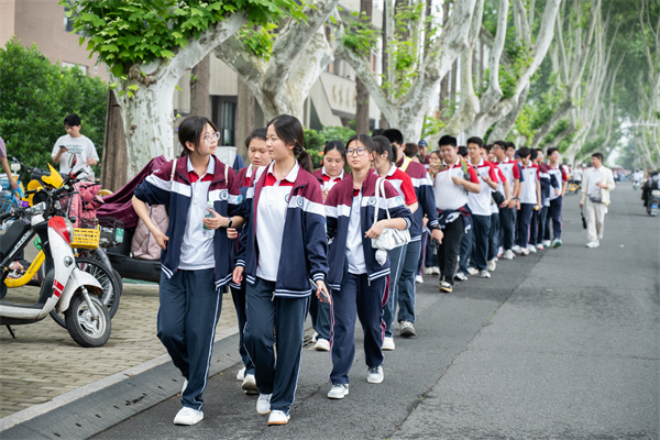 参观南京理工大学4.jpg