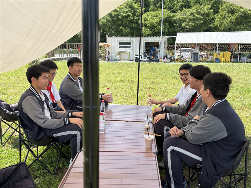 公园小憩1.jpg