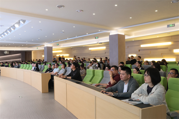 会议现场2.jpg 会议现场2.jpg