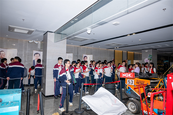 参观南京理工大学3.jpg