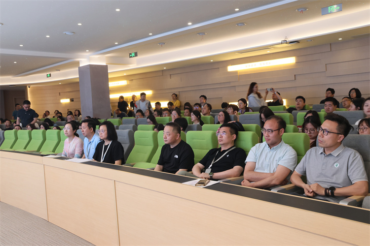 会议现场1.jpg 会议现场1.jpg