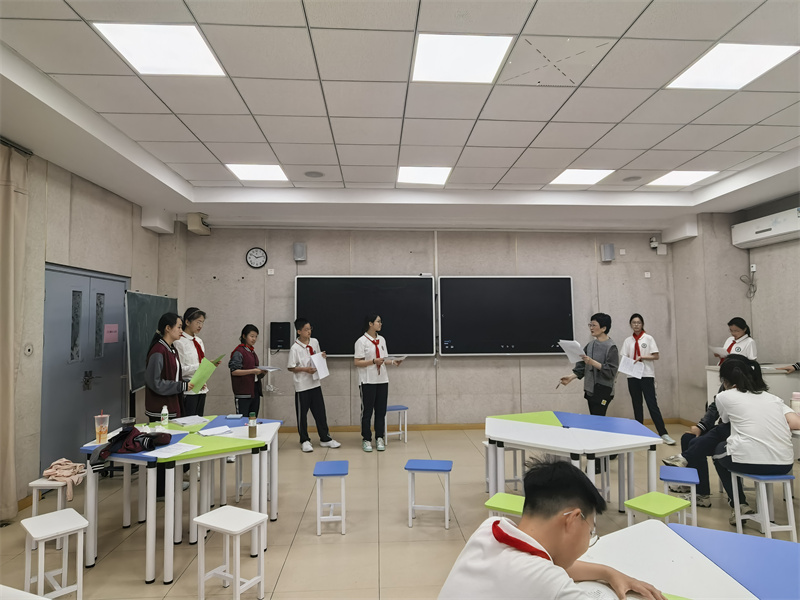 2 研读剧本揣摩角色.jpg 2 研读剧本揣摩角色.jpg