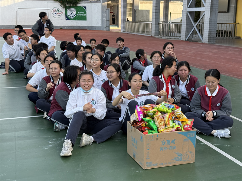 同学们.JPG