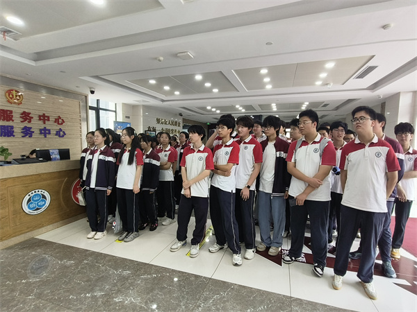 参观学习1.jpg 参观学习1.jpg