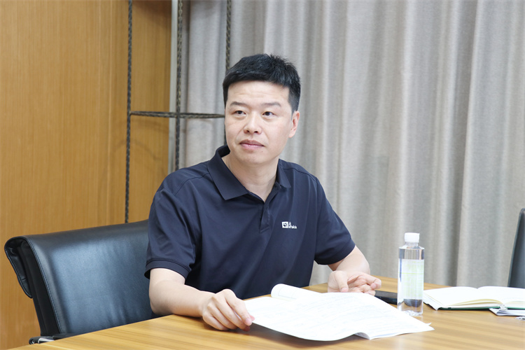 李锦教研员评课.jpg 李锦教研员评课.jpg