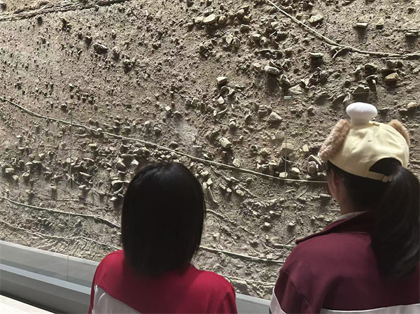 参观展厅”大运河—中国的世界文化遗产“2.jpg 参观展厅”大运河—中国的世界文化遗产“2.jpg