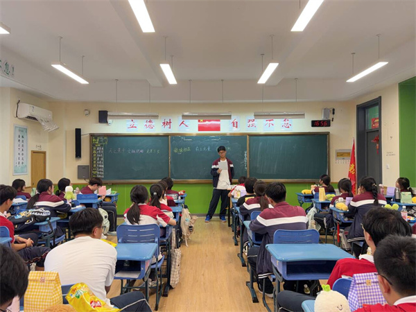 学生发言3.jpg