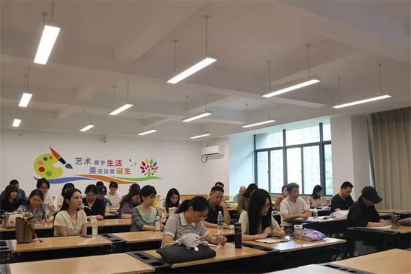 市直美术教研现场1.jpg 市直美术教研现场1.jpg