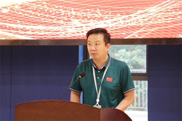 凤栖湖校区校长张鹏致辞.jpg