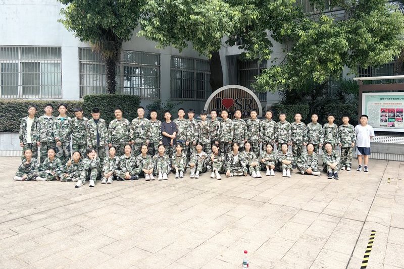 13_2-12_2026级12班合影.jpg