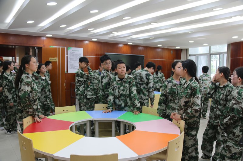 15_1-1_心理活动室参观.jpg