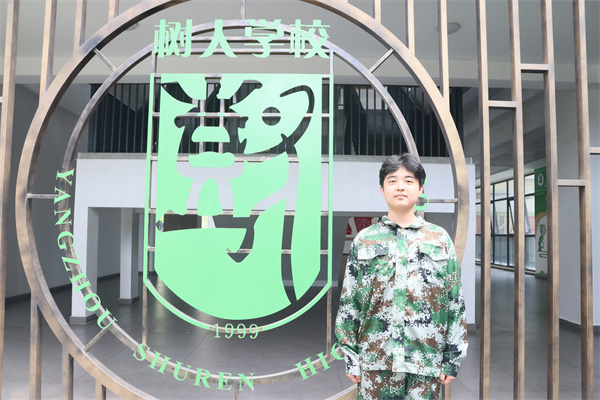 郭少扬.jpg 郭少扬.jpg