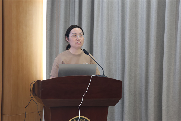 卞家慧1.jpg 卞家慧1.jpg