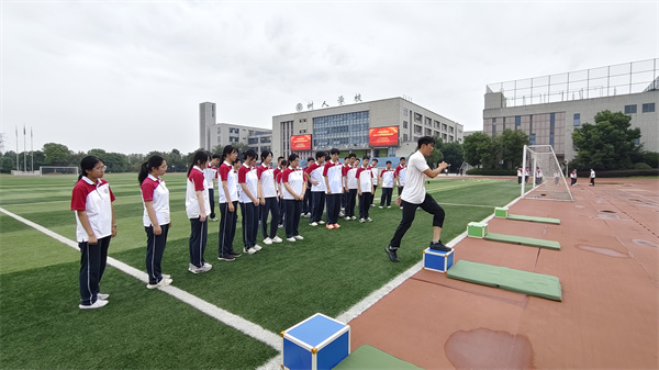 杨骏涛老师展示课现场.jpg