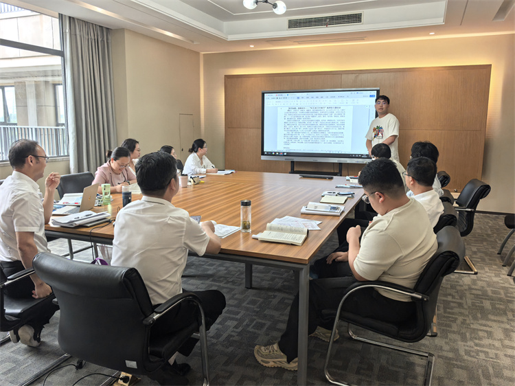 史一凡老师分享地理馆活动安排.jpg 史一凡老师分享地理馆活动安排.jpg