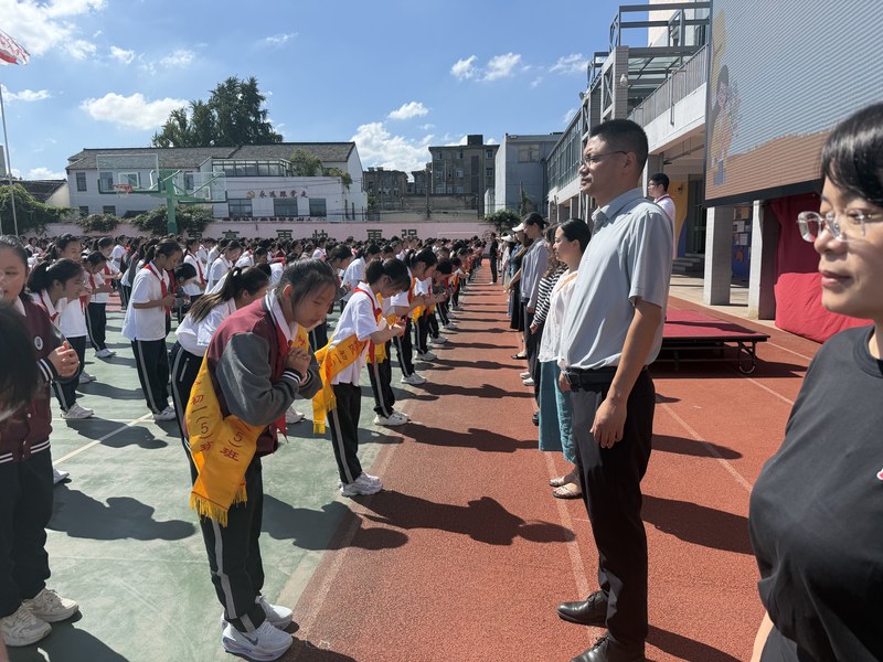 3_1-1_拜师礼.jpg